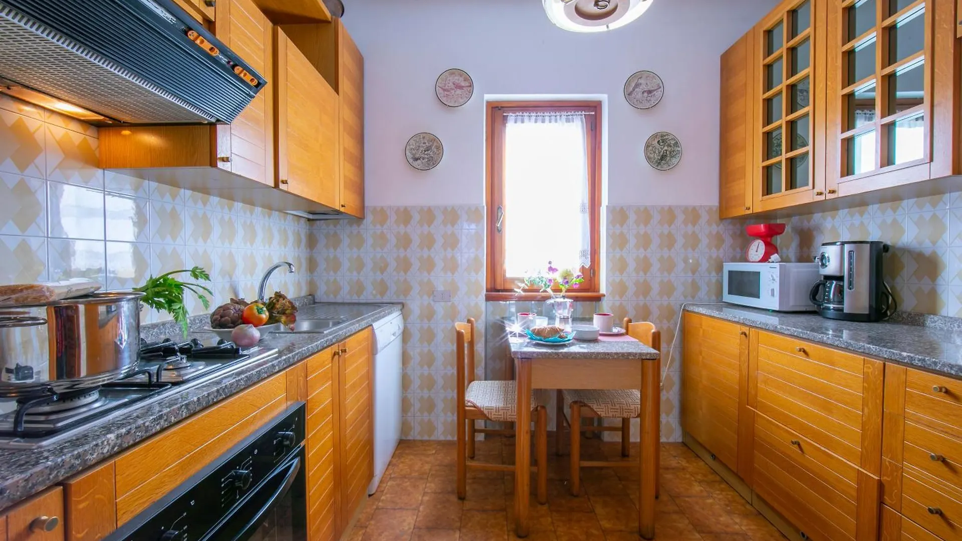 Apartamento Oasi Di Castelveccana Apt Pool And View - Happy Rentals