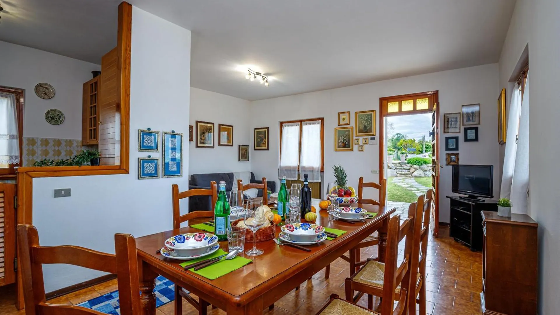 Oasi Di Castelveccana Apt Pool And View - Happy Rentals Apartamento